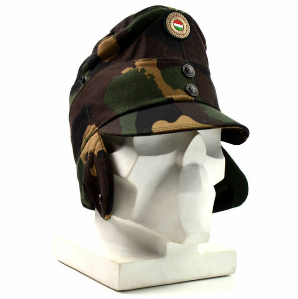 Véritable casquette militaire d'hiver de camouflage hongrois avec badge de couleur NEUF