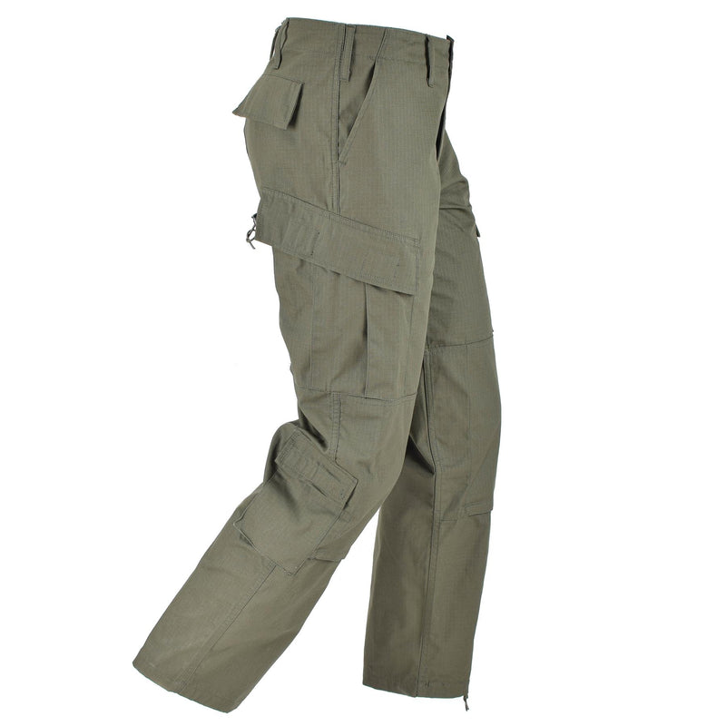 Pantalon cargo ripstop de style armée américaine de marque Mil-Tec, couleur olive