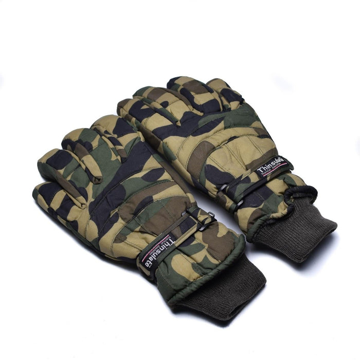 Gants d'hiver Thinsulate en camouflage olive flecktarn des bois avec poignets élastiques et bretelles réglables pour plus de chaleur et de confort.