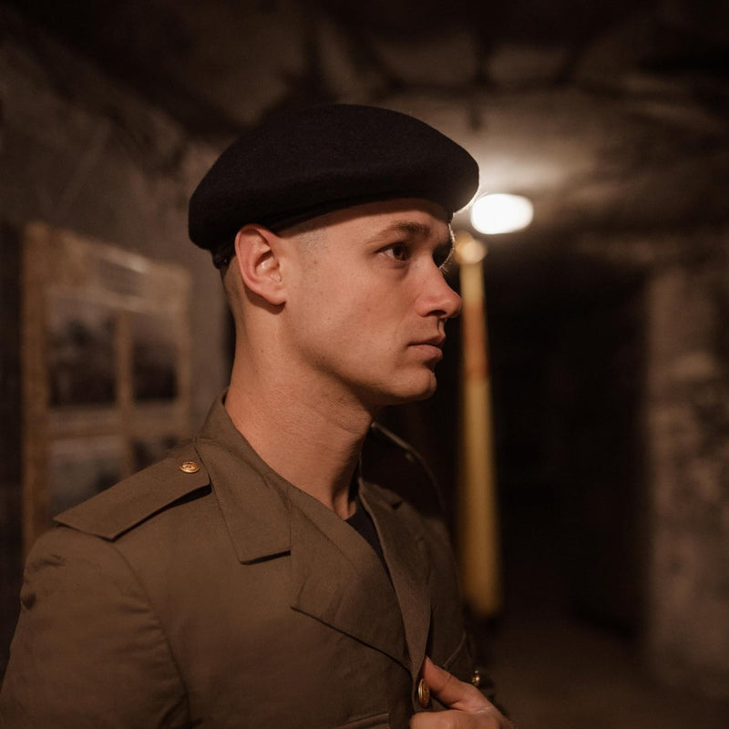 Véritable béret bleu foncé de l'armée allemande, casquette de commandement militaire en laine