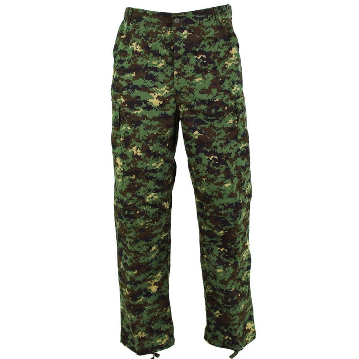 Véritable pantalon de camouflage militaire ripstop jungle de Guinée Bissau avec taille réglable, genoux renforcés et mélange de polycoton durable.