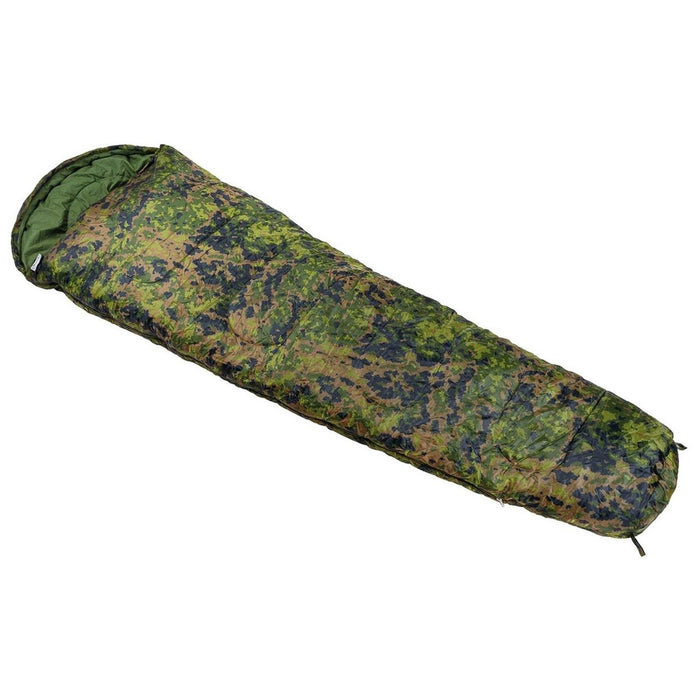 Sac de couchage léger MFH 2 couches en camouflage M05 avec rembourrage thermique, idéal pour le camping et la randonnée en plein air.