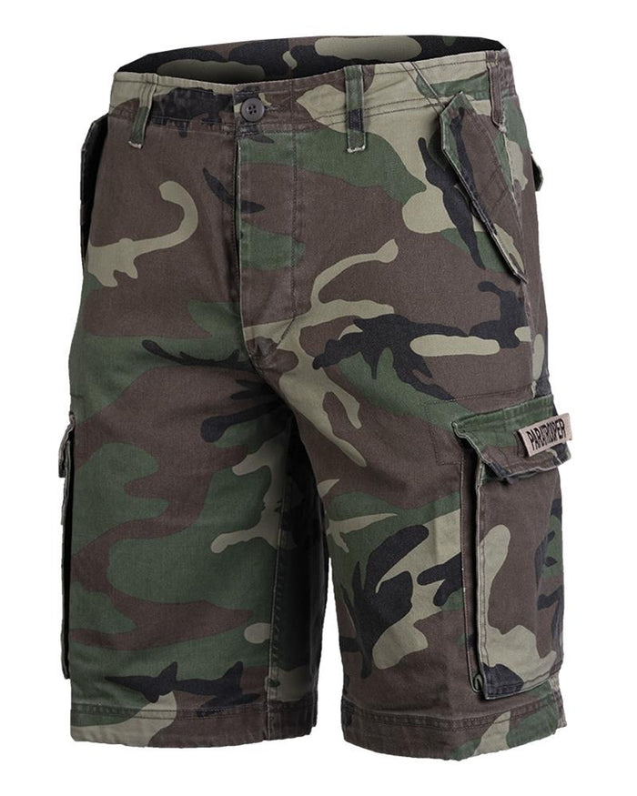Short cargo militaire prélavé style parachutiste allemand Mil-Tec avec poches sécurisées et tissu durable.
