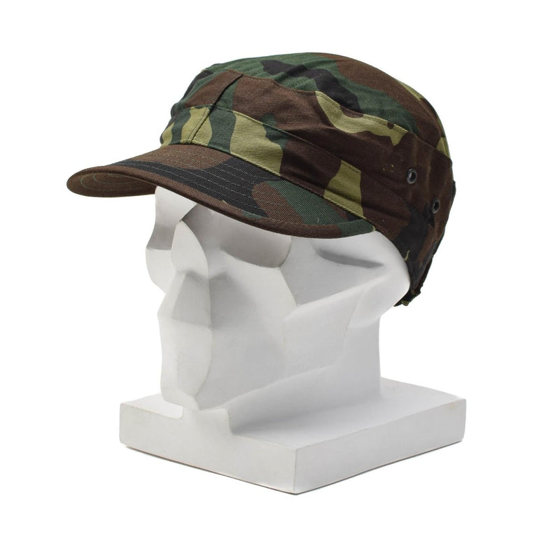 Casquette de combat militaire italienne originale avec œillets de ventilation camouflage Woodland